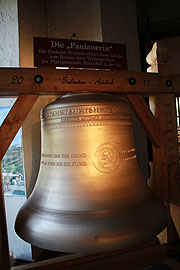die "Paulanerin" ist die größte Glocke für das neue Glockenspiel (©Foto: Martin Schmitz)